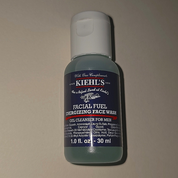 Kiehl's Facial Fuel Energizing Face Wash Gel Cleanser for Men - Picture 2 of 11